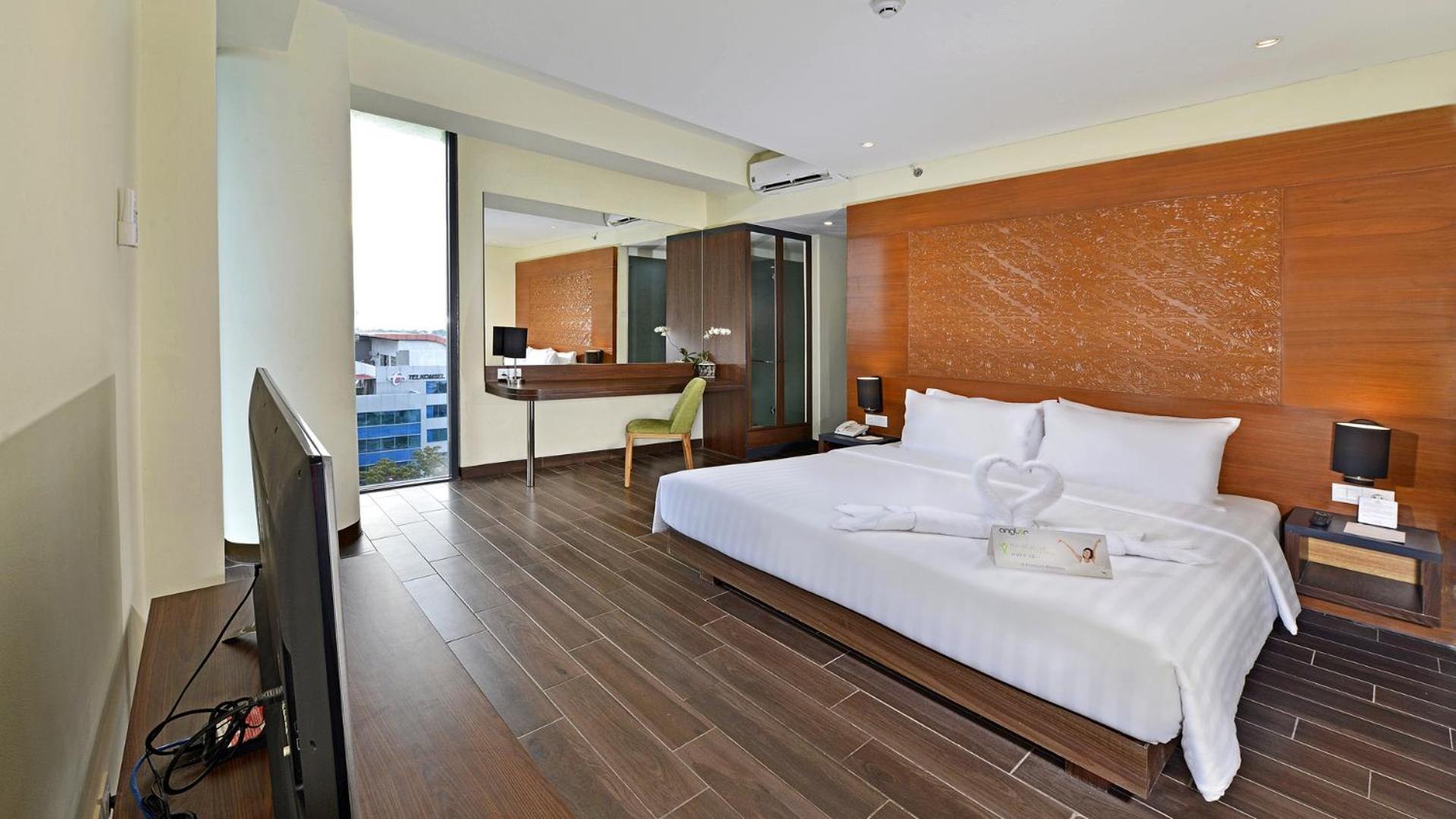 Whiz Prime Hotel Khatib Sulaiman Padang Εξωτερικό φωτογραφία