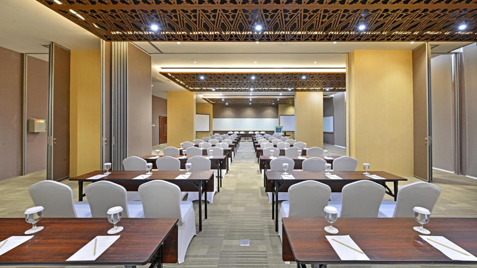 Whiz Prime Hotel Khatib Sulaiman Padang Εξωτερικό φωτογραφία