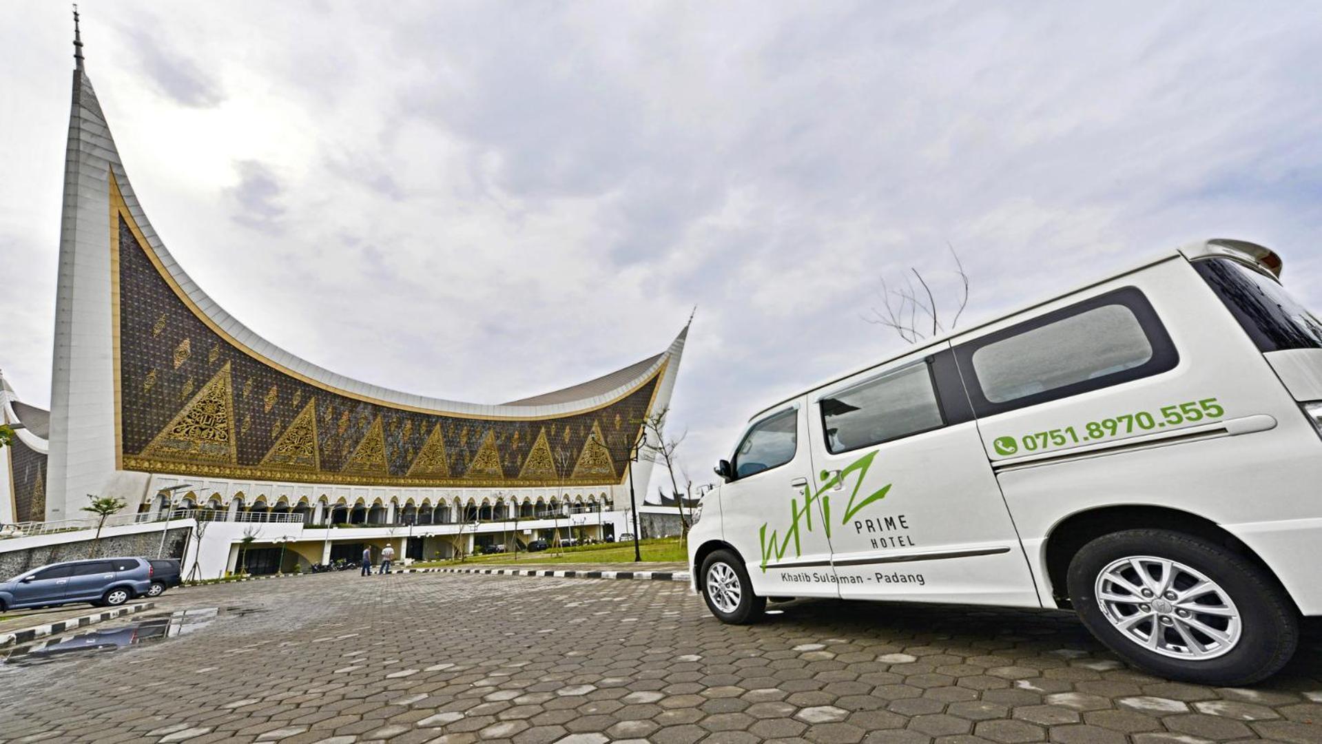 Whiz Prime Hotel Khatib Sulaiman Padang Εξωτερικό φωτογραφία