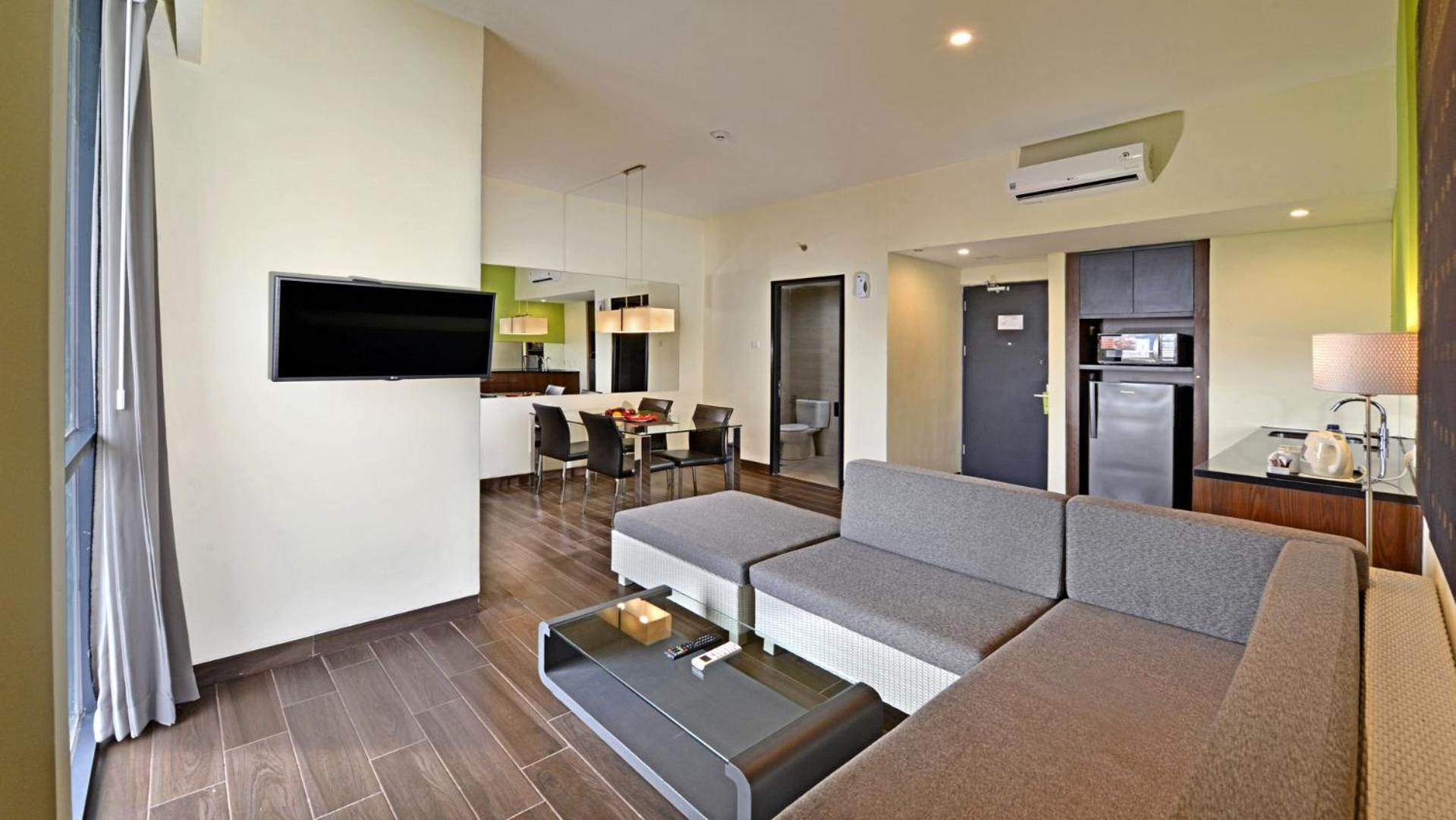 Whiz Prime Hotel Khatib Sulaiman Padang Εξωτερικό φωτογραφία