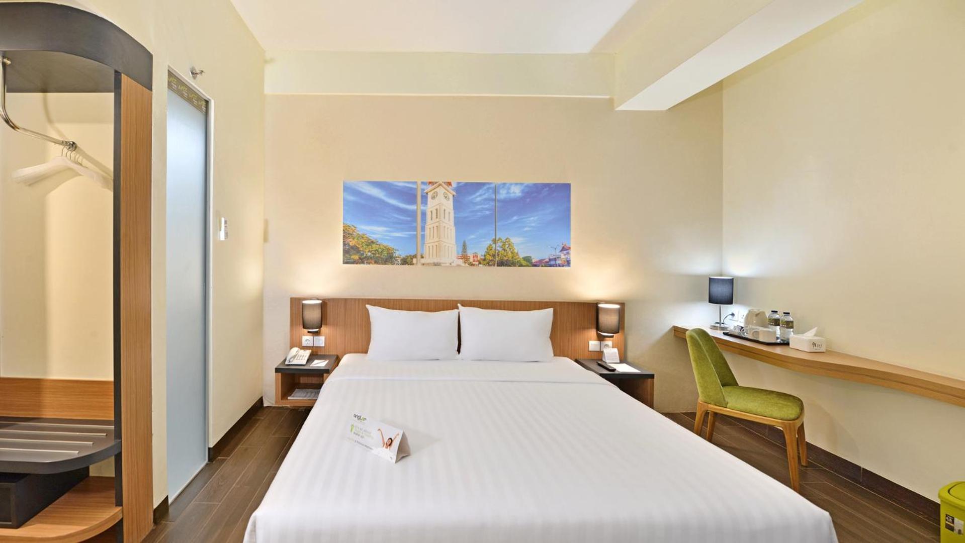 Whiz Prime Hotel Khatib Sulaiman Padang Εξωτερικό φωτογραφία